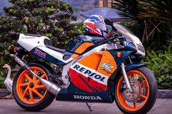 Dân chơi Đồng Nai dành hàng trăm triệu hồi sinh Honda NSR250R Repsol hàng hiếm