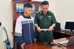 Nam sinh mồ côi cha đỗ trường quân đội, từ thành phố về bản khoe 'bố biên phòng'