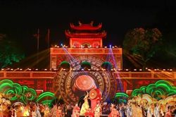 Phát triển du lịch thành ngành kinh tế mũi nhọn: Cần cơ chế, chính sách đặc thù nào?