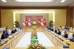 Thủ tướng Lê Minh Hưng hội kiến Tổng thống Cộng hòa Panama