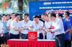 Khen thưởng các tập thể, cá nhân trong hoạt động an sinh xã hội hướng về quê hương Thanh Hóa