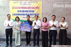 Bàn giao nhà Đại đoàn kết cho hộ nghèo tại xã Thiệu Tiến