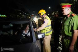 Phối hợp tuần tra đêm để giữ an toàn trên quốc lộ 1