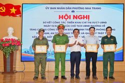 Phường Nha Trang khen thưởng 4 tập thể thực hiện tốt về an ninh trật tự, quản lý đất đai, mỹ quan đô thị