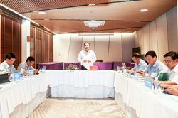Chuẩn bị sẵn sàng quỹ đất để đón các nhà đầu tư vào Khu Kinh tế Vân Phong và các khu công nghiệp
