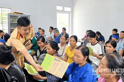 Nông dân với an toàn giao thông
