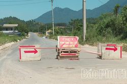 Sạt lở tại Km2+900, tuyến đường Quang Tiến - Thịnh Minh