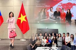 Đi xa để trở về