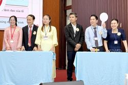 Đưa nghị quyết đại hội Đảng các cấp vào trường chính trị: Gắn lý luận với thực tiễn
