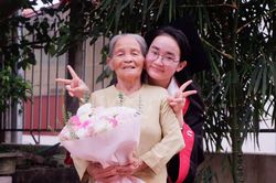 Nữ thủ khoa Ngoại thương luôn coi bản thân như 'chiếc ly rỗng' để nỗ lực, học hỏi và lắng nghe