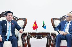Phó Chủ tịch Quốc hội Nguyễn Hồng Diên hội kiến Chủ tịch Quốc hội Tanzania