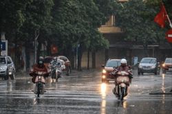 Bắc Bộ ngày nắng, Trung Bộ nguy cơ lũ quét, sạt lở đất