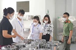 Để mỗi bữa ăn bán trú được an toàn