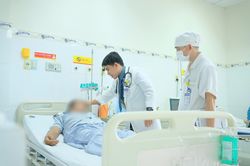 Đang khỏe mạnh đột ngột nhồi máu cơ tim, bác sĩ cảnh báo dấu hiệu nguy hiểm