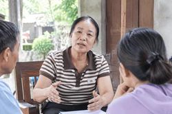 Hoà giải viên với bí quyết 'lạt mềm buộc chặt'