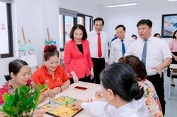 Hà Nội chuyển áp lực già hóa dân số thành động lực phát triển 'kinh tế bạc'