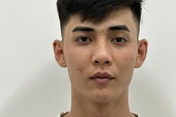 Bắt Phan Văn Duy dùng dao đâm người khác do mâu thuẫn tình cảm