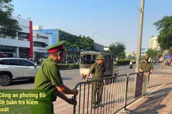 Dựng barie, xử lý nghiêm xe ô tô dừng đỗ trên vỉa hè phố Nguyễn Văn Cừ