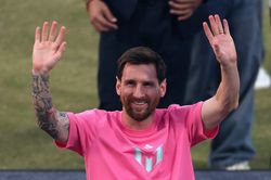 Inter Miami trả bộn tiền để giữ Messi
