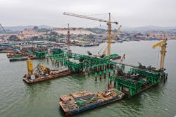 Giải mã mô hình tăng trưởng của TP Quảng Ninh, Hà Tĩnh