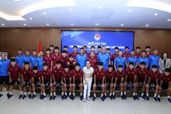 U17 Việt Nam trang bị kiến thức dinh dưỡng thể thao, phòng tránh chấn thương