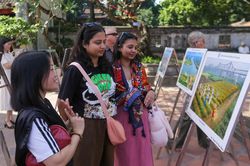 Những dấu ấn Hà Nội qua triển lãm ảnh 'Hà Nội trong tôi'
