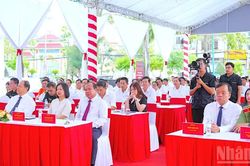 Cà Mau ra mắt Cổng hỗ trợ doanh nghiệp chuyển đổi số, phát động 'Toàn dân học tập số'