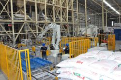 Nhập siêu và yêu cầu nâng nội lực