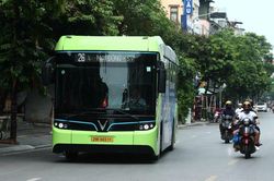 Hà Nội: Tiếp tục chuyển đổi hơn 20 tuyến xe buýt sang phương tiện điện