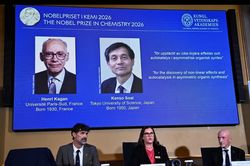 Nobel Hóa học 2026 vinh danh hai nhà khoa học Pháp và Nhật Bản
