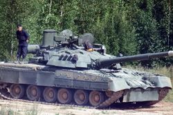 Nga tìm ra phương pháp đặc biệt để sản xuất lượng lớn xe tăng T-80UE-1
