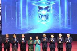 Ra mắt mô hình đại học AI-Native