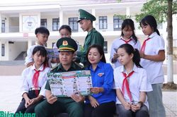 Bồi đắp tình yêu biên cương từ mái trường liên cấp