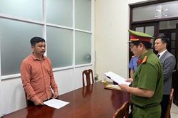 Nợ cờ bạc gần 700 triệu đồng, tài xế bán luôn 2 xe tải của chủ