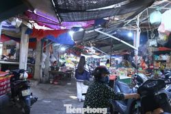 Chợ ở Nghệ An: Nơi xuống cấp, nơi xây tiền tỷ lại bỏ hoang