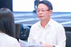 Bên trong phòng phỏng vấn kín, chấm mặt mộc Hoa hậu Việt Nam