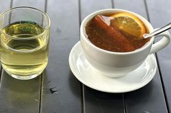 Biểu hiện lạ sau khi uống trà có thể là dấu hiệu đau tim