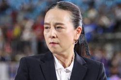 Madam Pang bị đề nghị từ chức