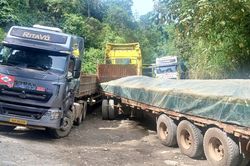 Cấm xe tải 4 trục trở lên lưu thông trên quốc lộ 14D:Bảo đảm an toàn giao thông và thi công dự án