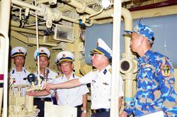 Lãnh đạo Quân chủng Hải quân kiểm tra tại Học viện Hải quân