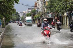 TP.HCM chỉ ra nguyên nhân nhiều tuyến đường ngập sâu, rút nước chậm