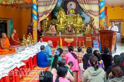 Lãnh đạo tỉnh chúc mừng lễ Sene Dolta đến đồng bào Khmer