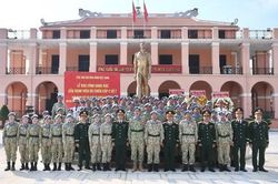 Những người lính mũ nồi xanh Việt Nam và hành trình mang hình ảnh đất nước ra thế giới