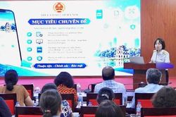 Phường Ba Đình tăng cường hỗ trợ người dân sử dụng dịch vụ số an toàn
