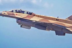 Tiêm kích F-16 Block 72 Mỹ đầu tiên cất cánh
