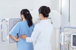 Đến độ tuổi nào phụ nữ nên đi khám sàng lọc ung thư vú?