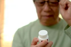 Cảnh báo nguy cơ sa sút trí tuệ từ một loại dưỡng chất bổ khớp quen thuộc
