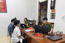Hành chính xuyên đêm - Tận tâm vì dân phục vụ