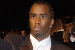 Diddy bị lùi lịch ra tù