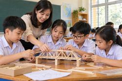 Từ 15.11, thu tiền hoạt động ở trường: Gắn nhãn 'tự nguyện' chưa đủ